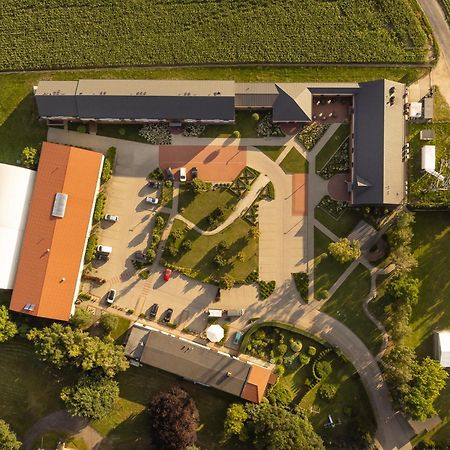 Ignasiak Hotel Września エクステリア 写真