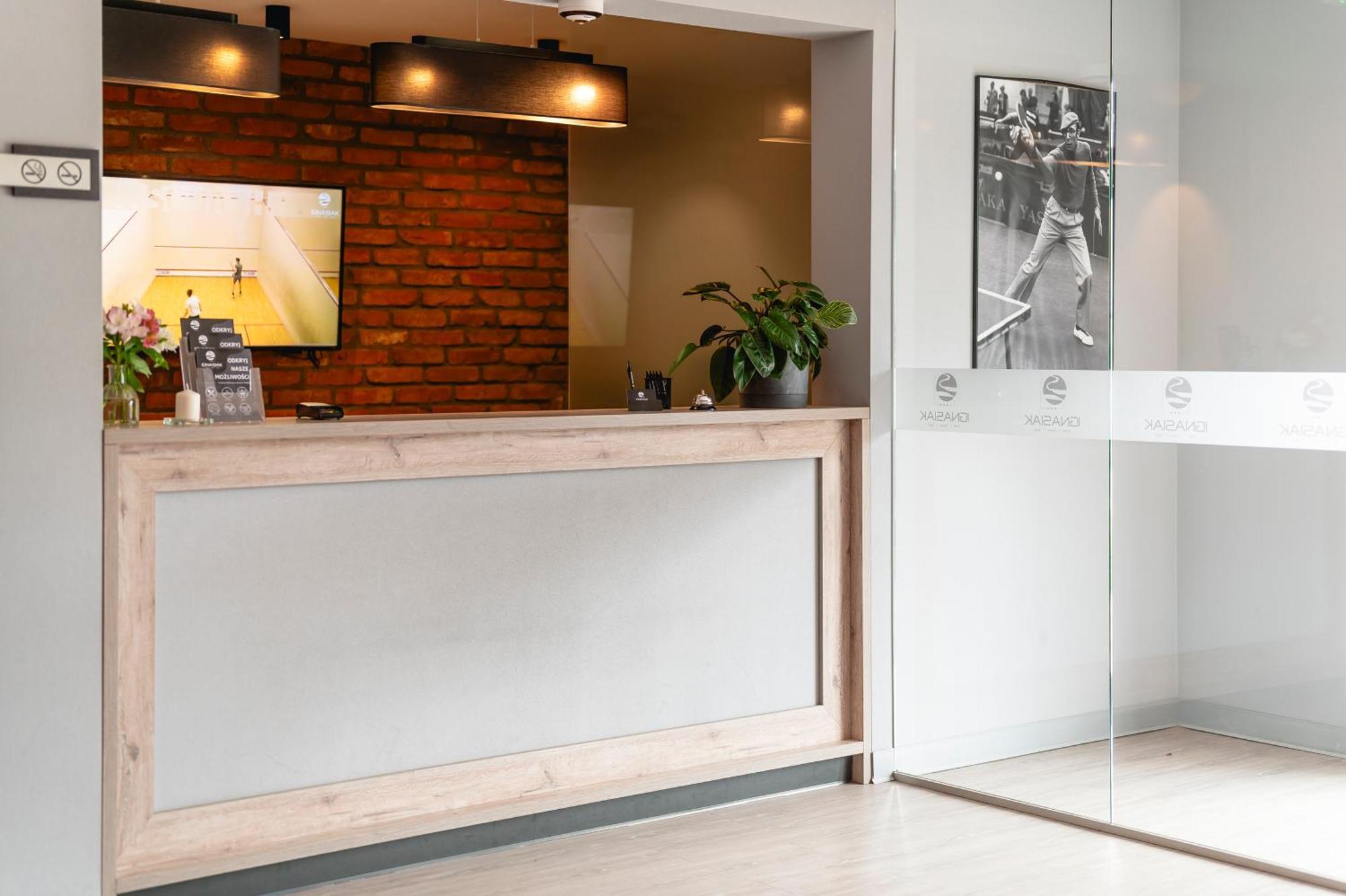 Ignasiak Hotel Września エクステリア 写真